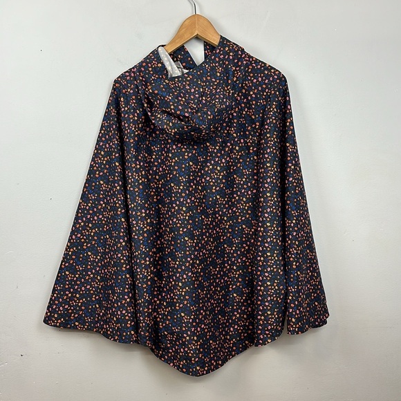 Herschel Supply Company Voyage Poncho In Black Mini Floral Sz XS - Picture 5 of 12